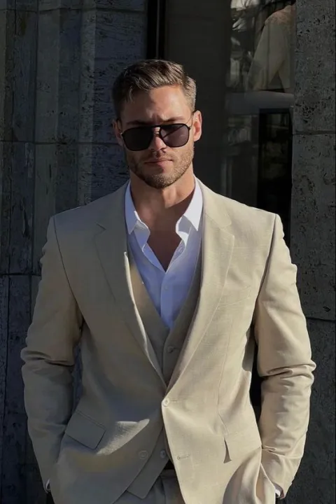 Taming the Boss by Lavanda Riz - (18+)