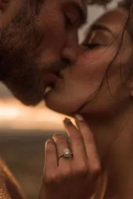 Lua Cinzenta de Lúmen Sino - (18+)