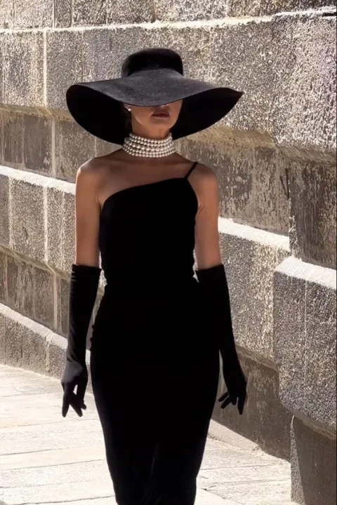 The Spider Lily by Halyna Kor